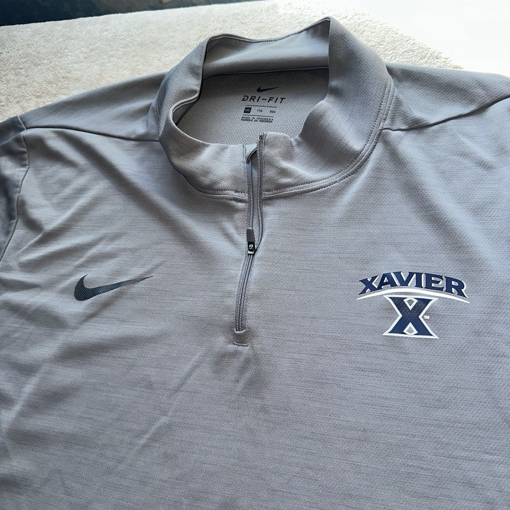 Nike Dri-Fit Xavier Musketeers 1/4 Zip Pullover Mens XXL Gray Intensity